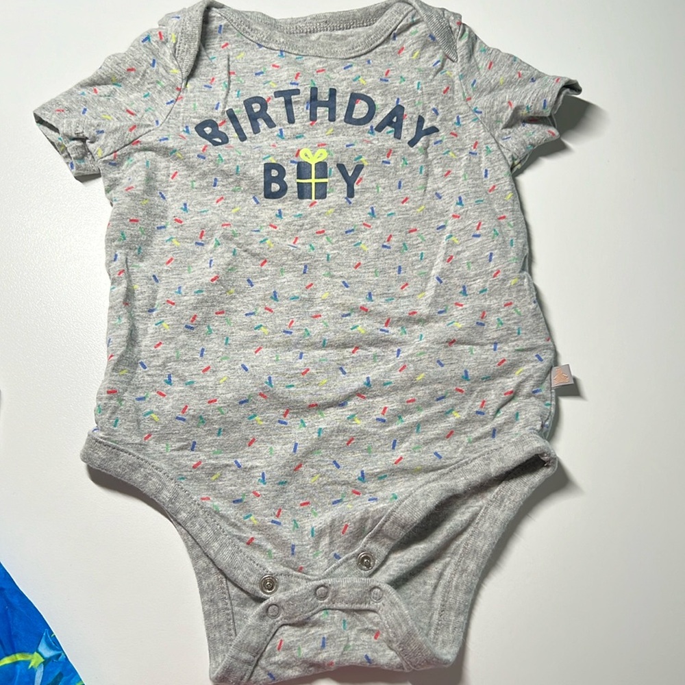 Like new Gap “birthday boy” onesie, size 6-12M. Worn once, no signs of w…